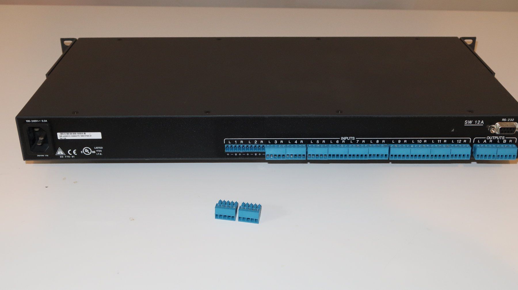 Interruttori: Extron Stereo Audio Umschalter mit 12 Inputs – Usato da Uster venduto da Mruedis 6
