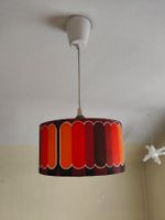 Retro Pendelleuchte im 70er-Jahre-Stil