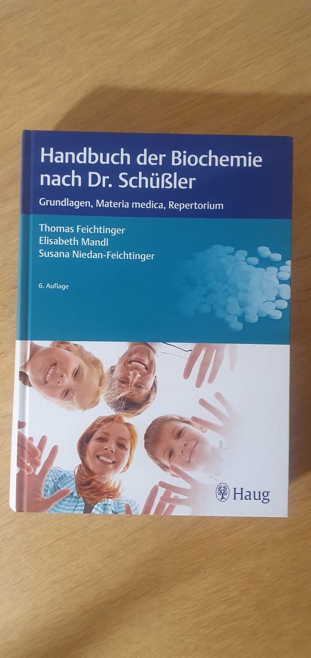 Libri: Handbuch der Biochemie nach Dr. Schüssler – Usato da Rumlikon venduto da Markus0150