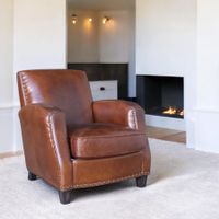 Clubsessel aus gealtertem Leder, Retro-Eleganz