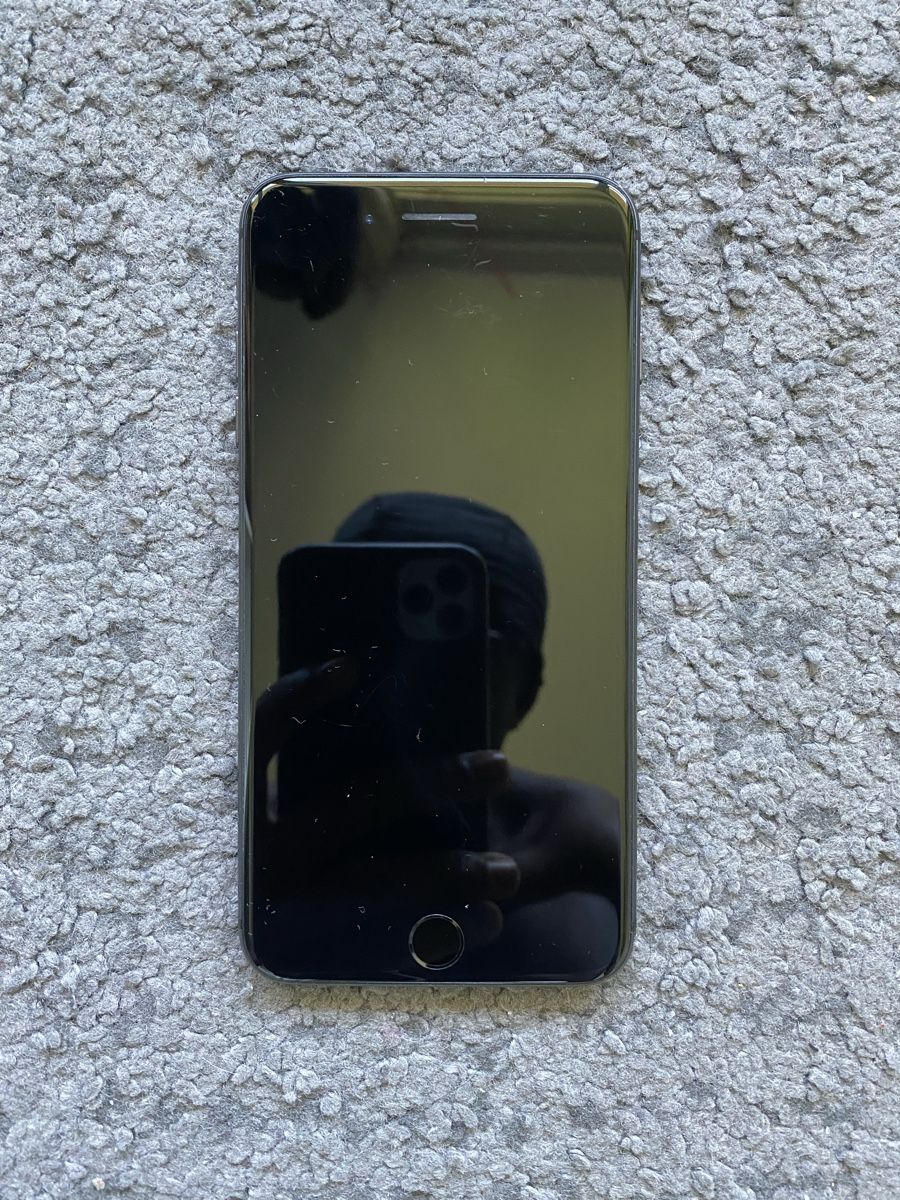 Apple Telefoni cellulari / Smartphones: iPhone 8 Plus - 64 Go - Noir -  N.5 – Usato da Genève venduto da eth_6qs6 1