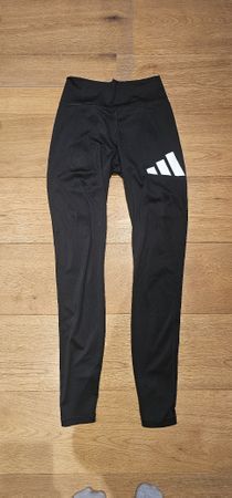 Adidas Leggings schwarz Grösse M guter Zustand