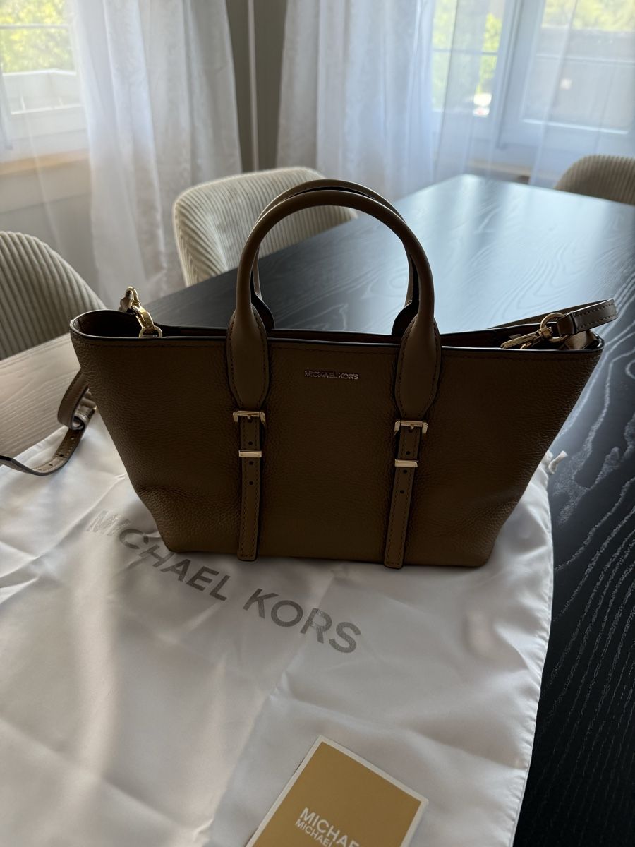 Michael Kors Sacs femmes: Michael Kors Tasche – Neuf avec emballage d'origine à Kirchdorf BE par jsa_g 1