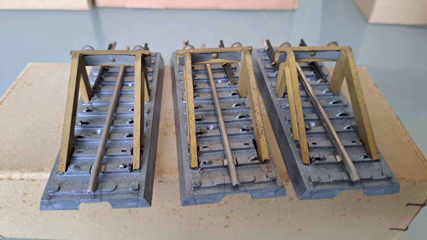 Modelleisenbahnen: Junior 3 Prellböcke / 48 – Gebraucht aus Winterthur von Riebeli333 2