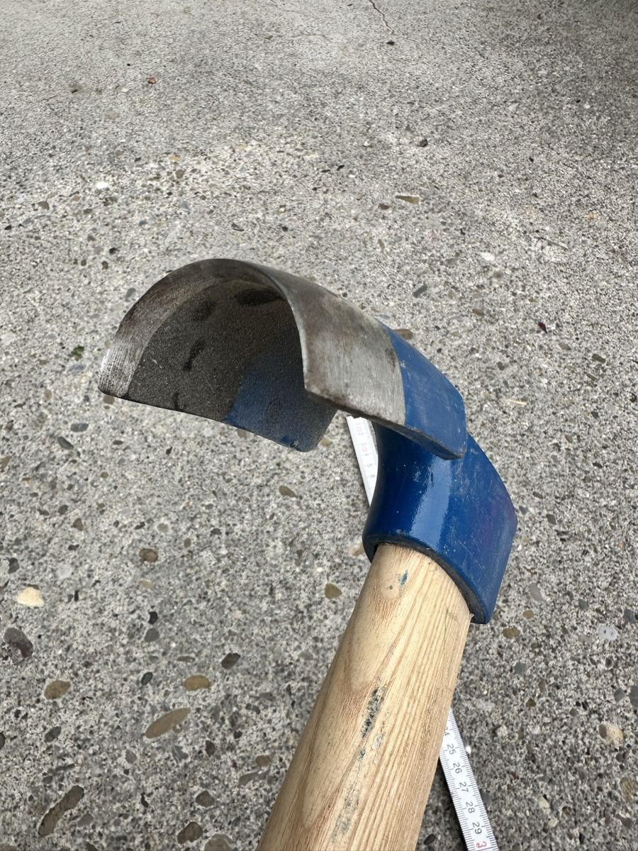 Tutti gli attrezzi: Dechsel mit Holzstiel  – Usato da Bremgarten AG venduto da Vin_t55b 1