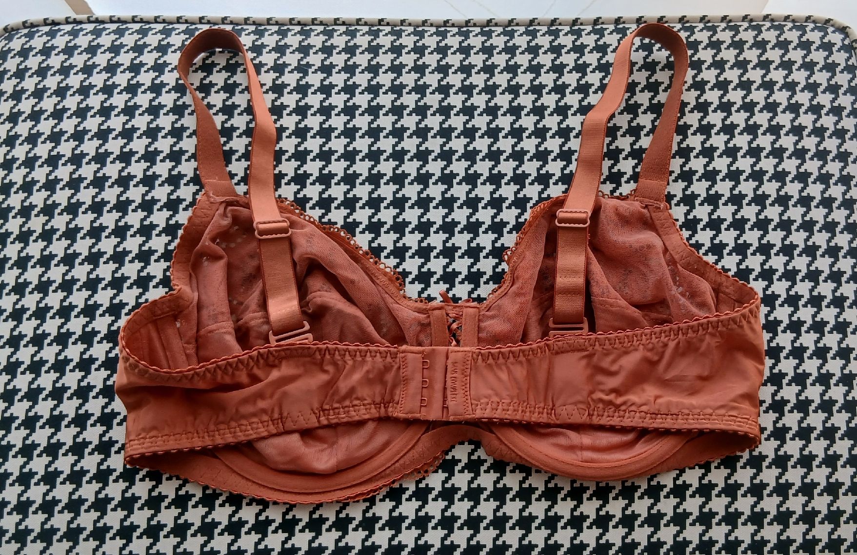 Altra biancheria intima: soutient gorge, brassière – Usato da Montcherand venduto da petiteoune75 2