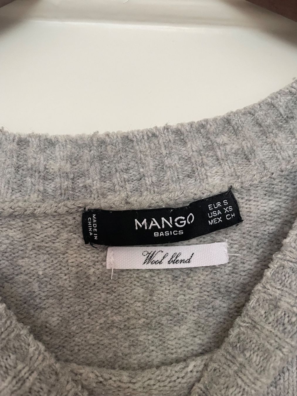 Mango Pullover & Sweatshirts: Mango Wool Blend Pullover – Gebraucht aus Zürich von hol_wwr2 2