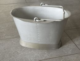Eimer aus Metall oval grau gebraucht Milchkessel Mäuchterli