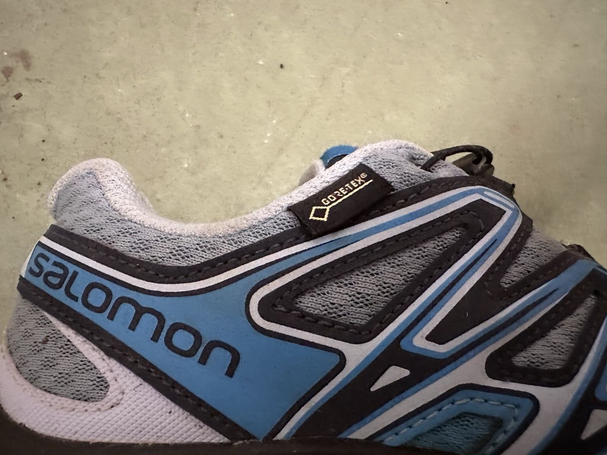 Salomon Scarpe da donna: Salomon Damen Gore-Tex 39.5 – Usato da Uetliburg SG venduto da Luckyeightone 2