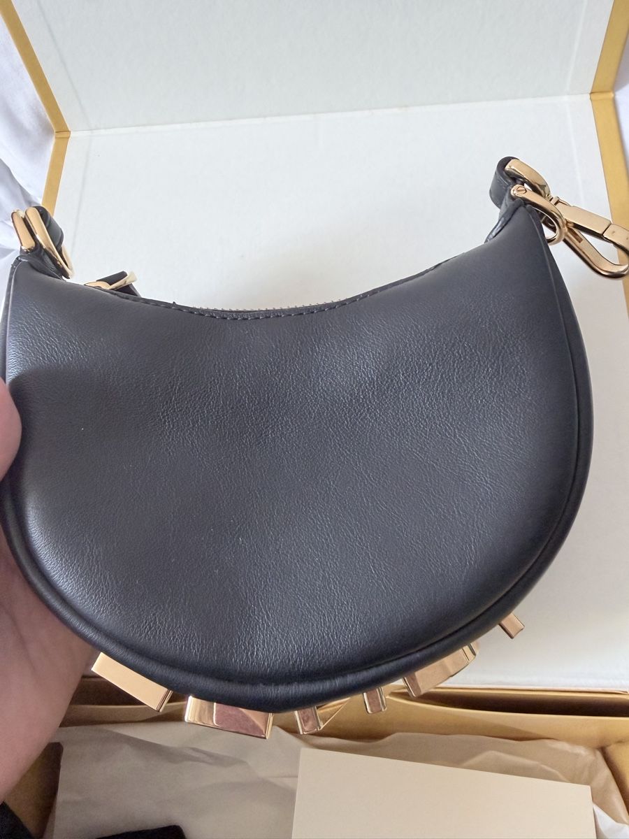 Taschen für Damen: Fendi Nano Tasche schwarz – Gebraucht aus Münchenstein von By.gabriela.v 5