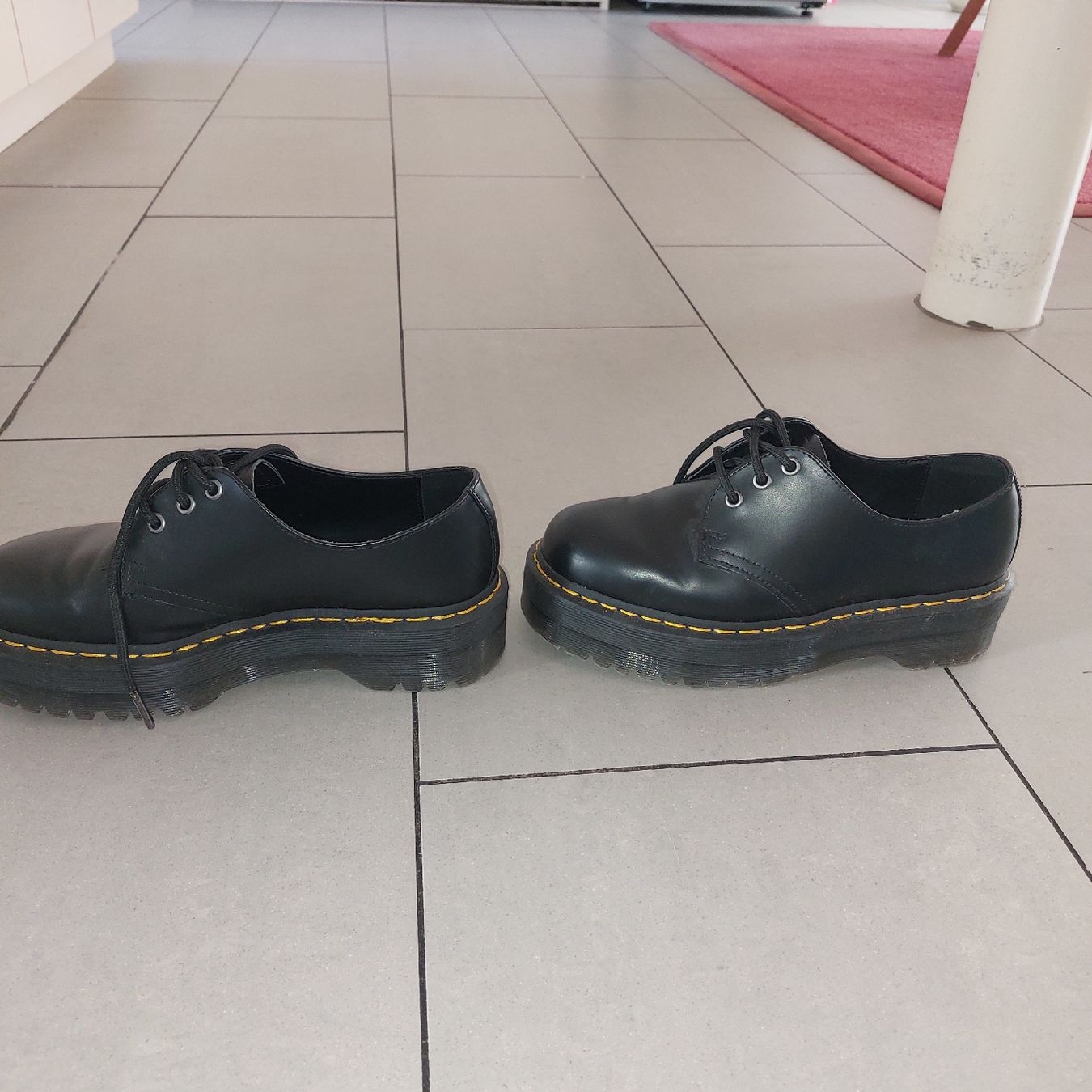 Dr. Martens Scarpe da uomo: Originale Dr. Martens  (einmal getragen) – Nuovo (secondo la descrizione) da Basel venduto da jan_3 3
