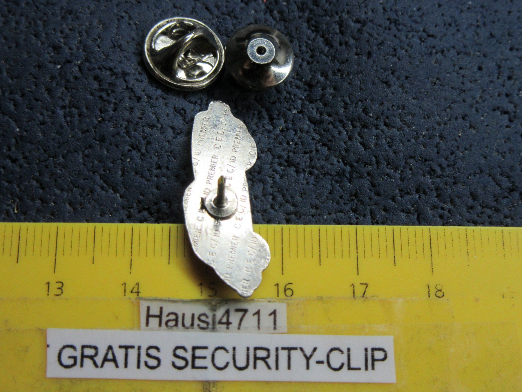 Placchette & Badge: OLDTIMER AUTO PIN GLASIERT ALFA? ODER? MIT SECURITY-CLIP – Usato da Ettingen venduto da Hausi4711 2