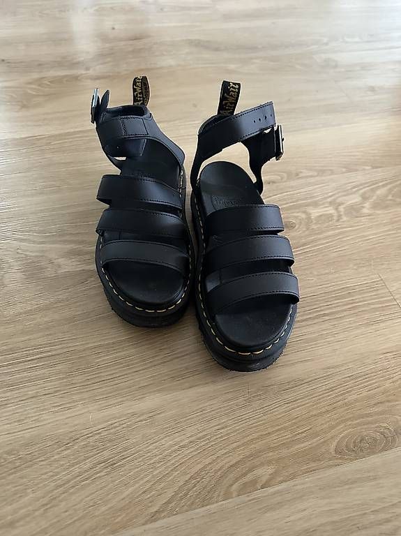 Dr. Martens Scarpe da donna: Dr Martens Sandalen Grösse 40 – Usato da Olten venduto da Julia.Ramona 1