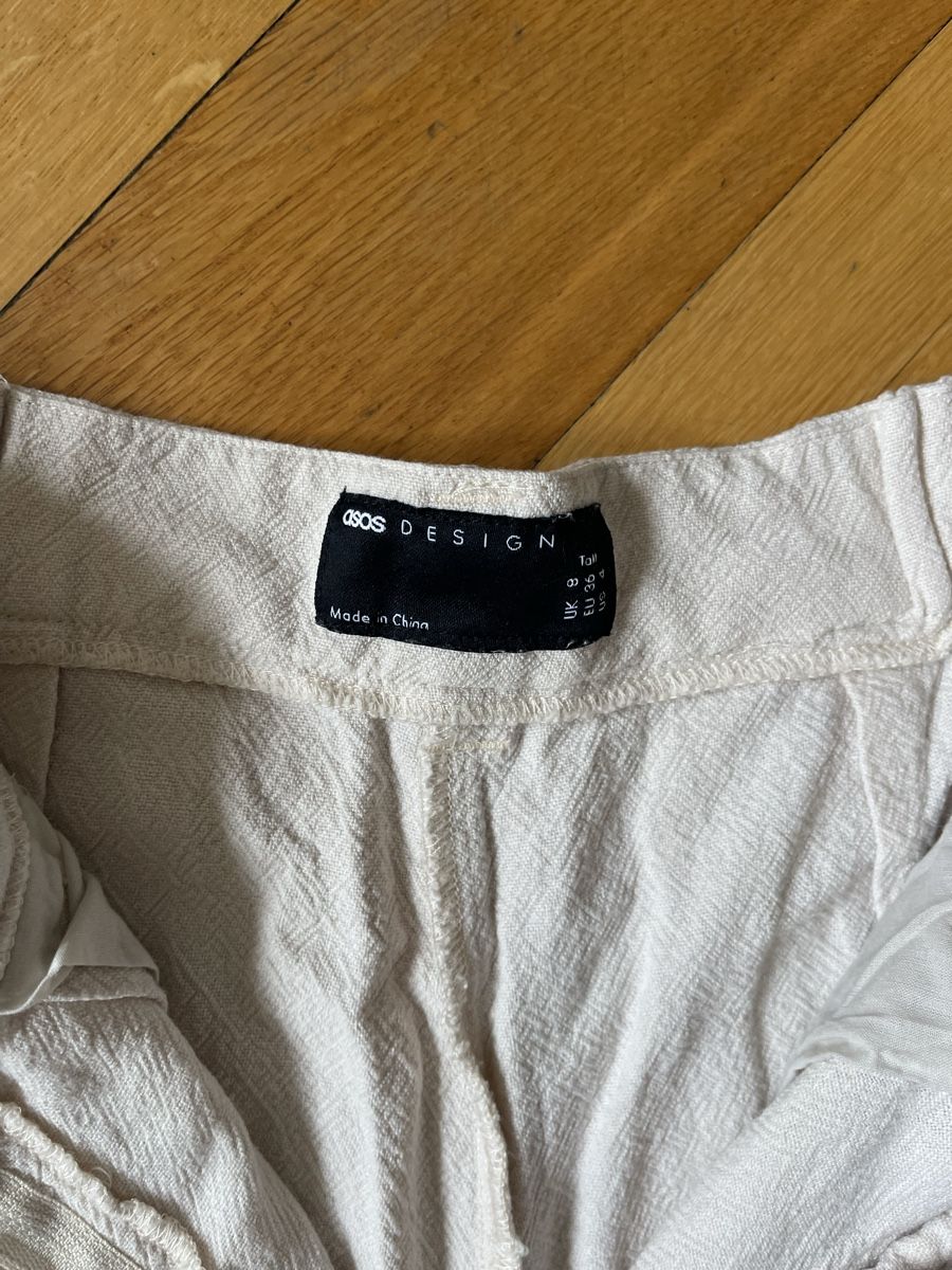 Pantaloni: Asos trousers beige – Usato da Fribourg venduto da ssu_tr9g 1