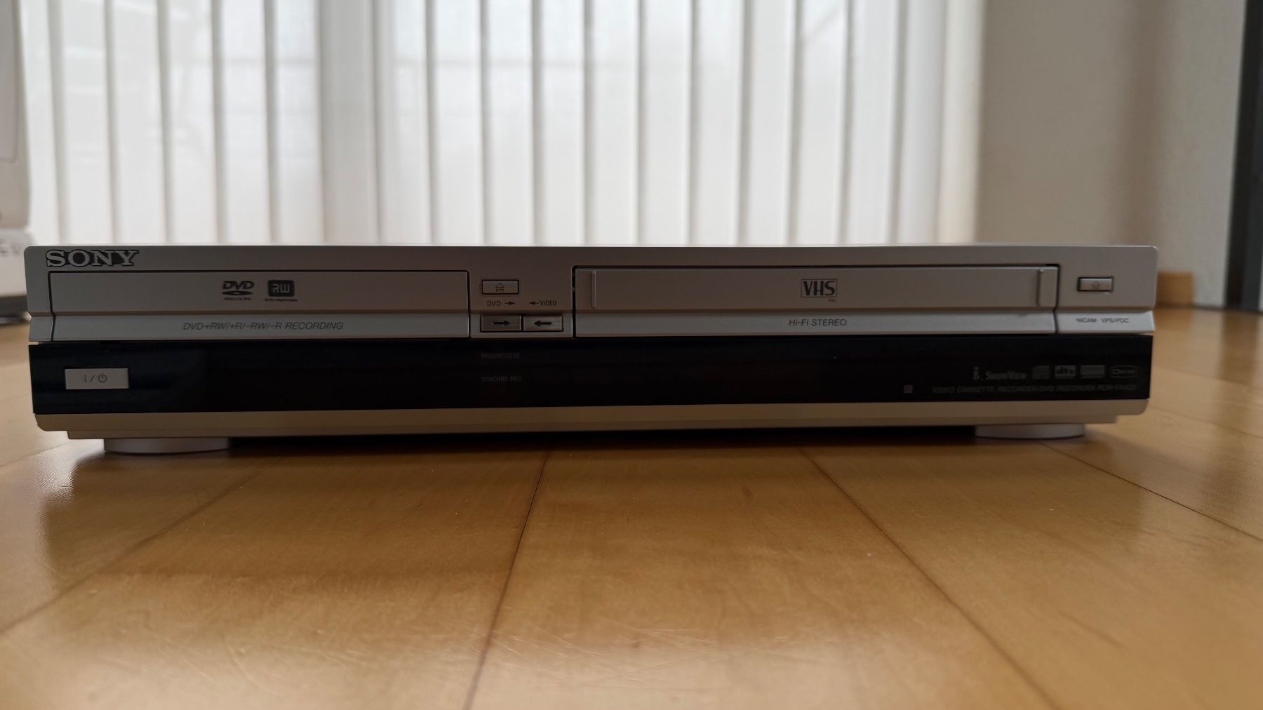 Sony DVD/VHS Recorder RDR-VX450, Top Zustand, Inkl. Manual (Gebraucht ...