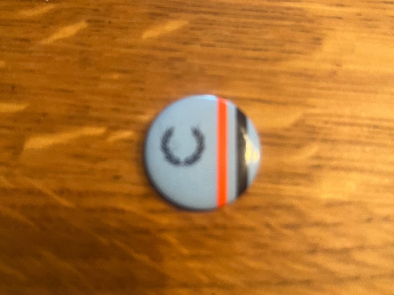 Plaquettes & Badges: *Fred Perry Button* – D'occasion à Seuzach par Black_sheep