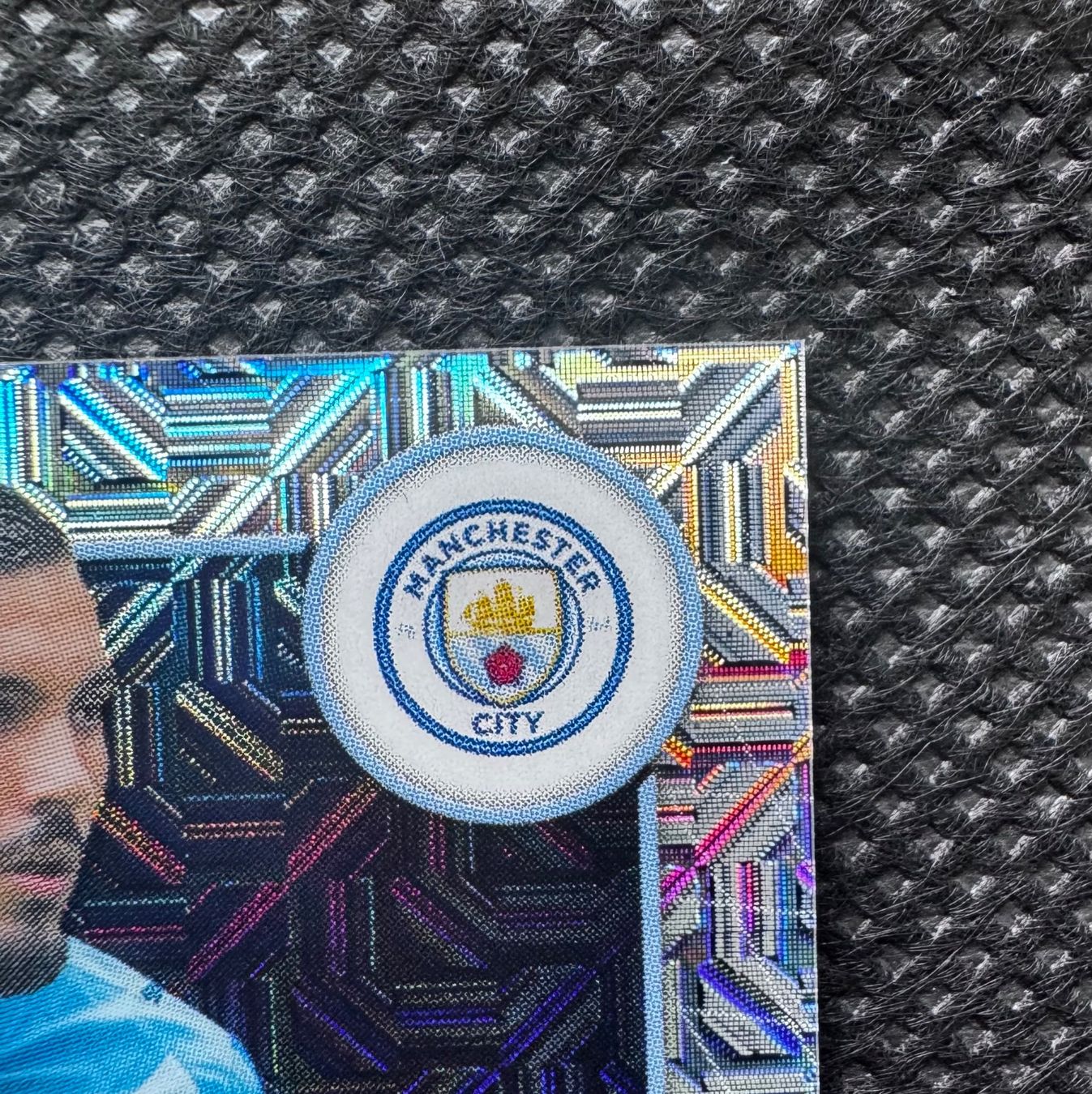 Topps Sammelbilder & Trading cards: 2025-26 Topps Merlin EPL Rayan Cherki Mojo Refractor – Gebraucht aus Reconvilier von Cardito 3