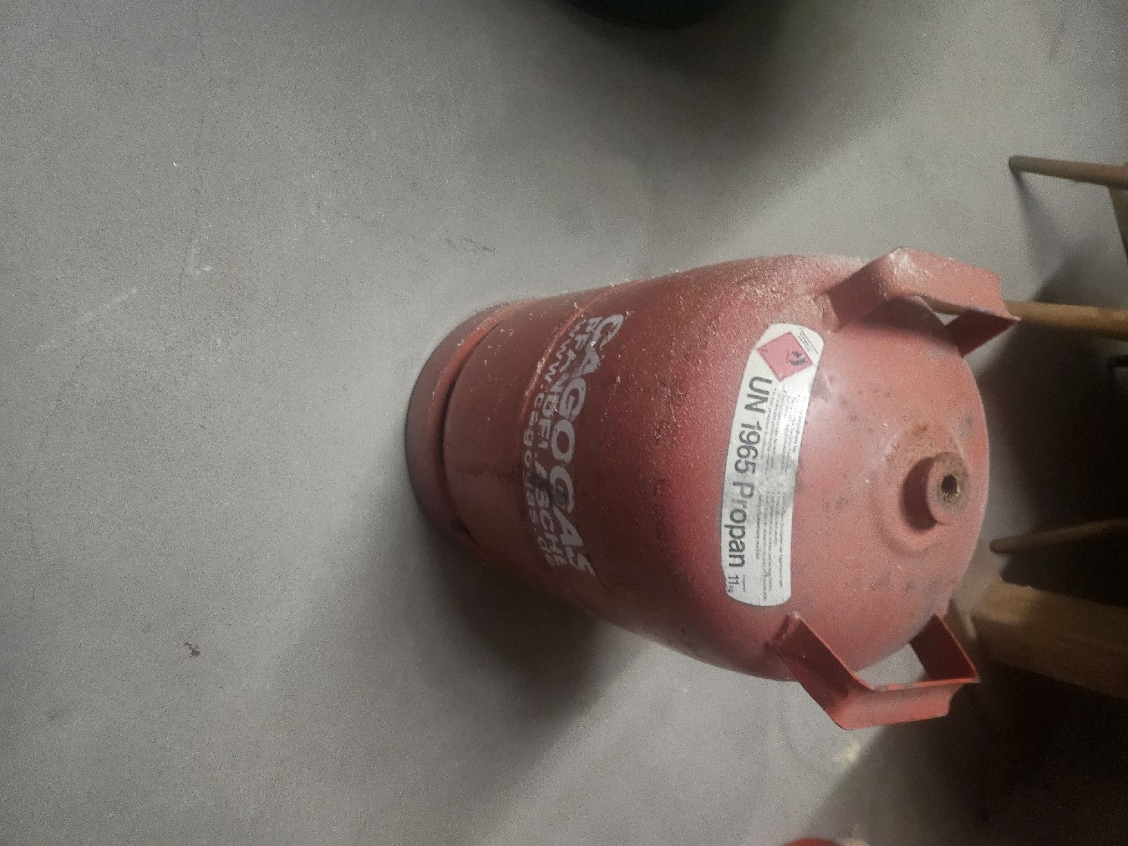 Apparecchiature e tecnologia a gas: 1 alte Gasflasche – Difettoso da Aarwangen venduto da HPW82 1