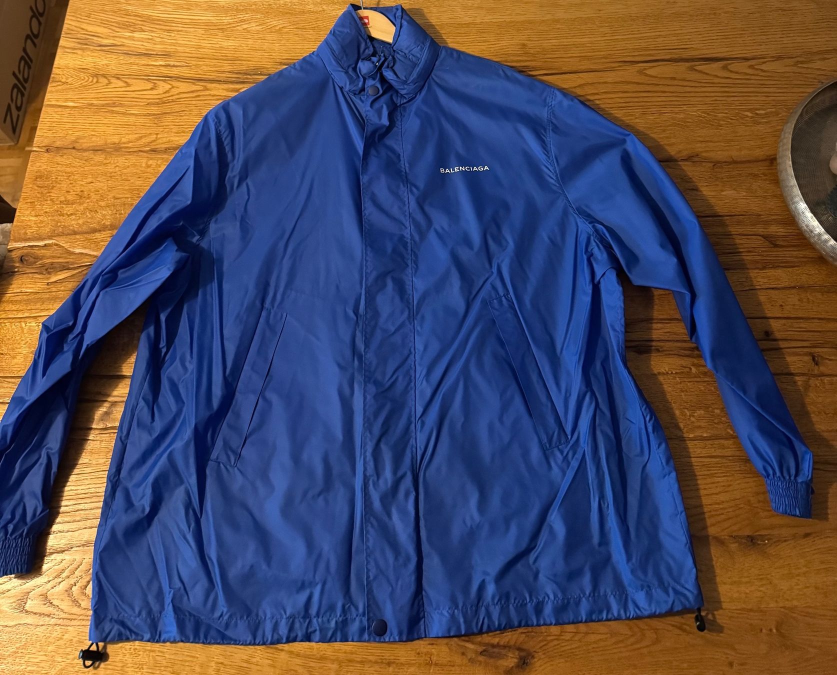 Balenciaga Jacken: Balenciaga - Regenjacke – Gebraucht aus Zürich von sell_my_stuff