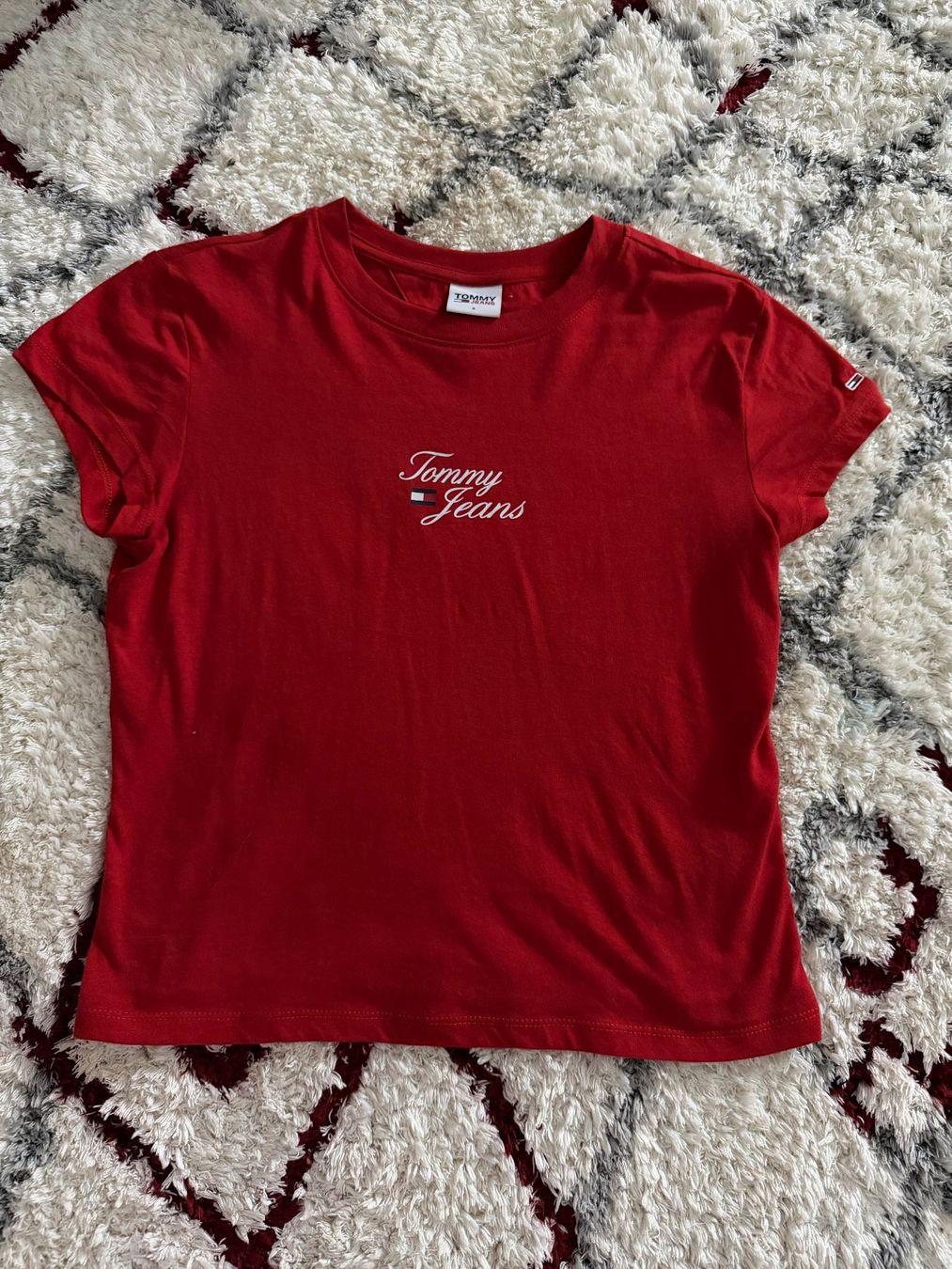 Tommy Hilfiger T-shirt: Tommy Hilfiger T shirt, Grösse S – Nuovo (secondo la descrizione) da Weiach venduto da nou_t2x8