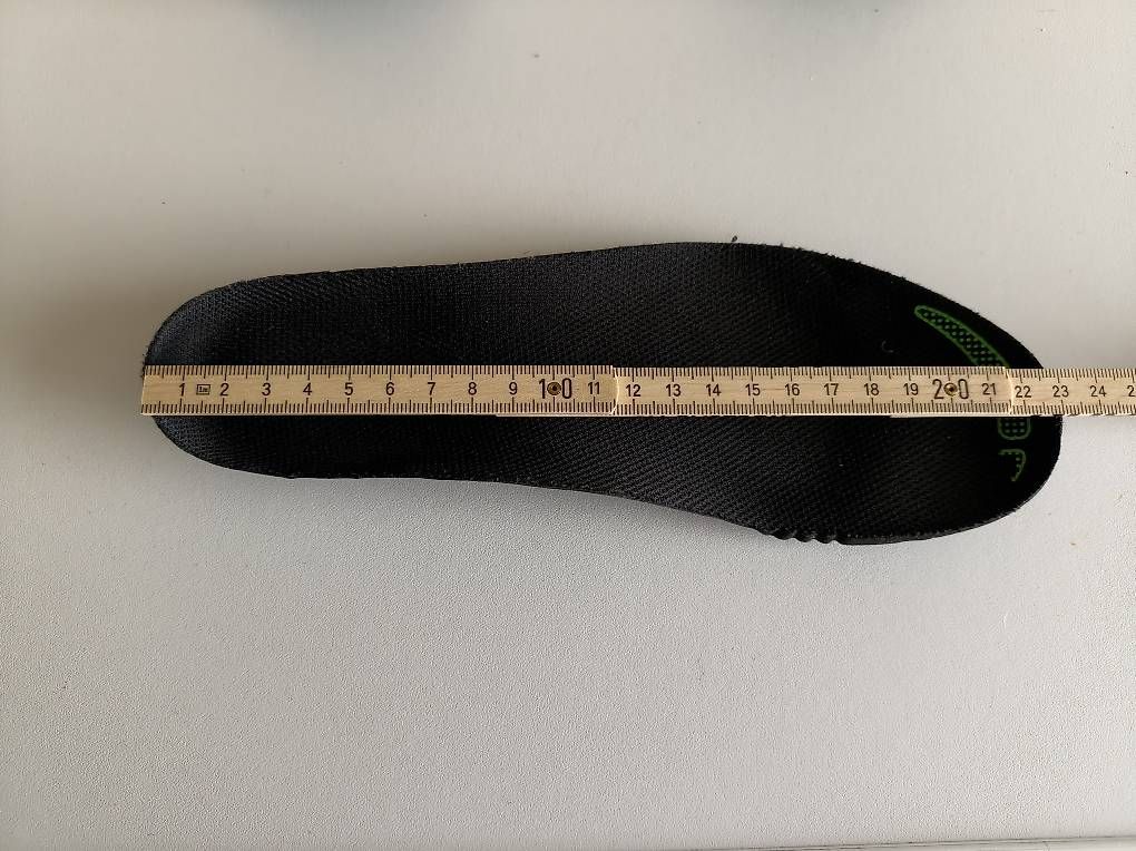 Asics Scarpe per ragazzi: Asics Sneakers /Turnschuhe Grösse 36 – Usato da Grossdietwil venduto da wichtel28 1