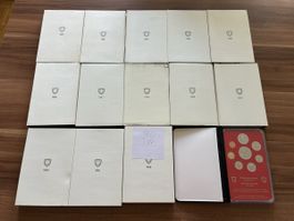 Eine Sammlung von 15 verschiedenen schweizer Münzsätze 