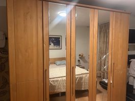 Kleiderschrank Holzoptik mit Spiegel, guter Zustand