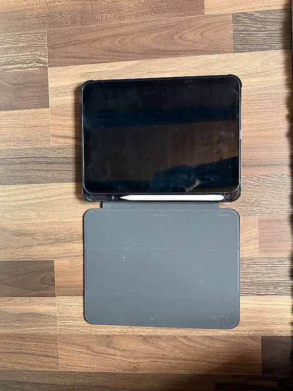 Tablet PC: Ipad 10th gen – Usato da Olivone venduto da UlRatt 1