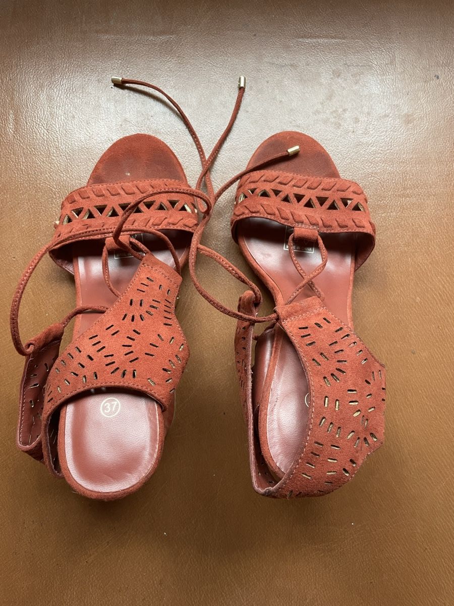 Promod Scarpe da donna: Chaussures à talons Promod – Usato da Neuchâtel venduto da Estonia17 1