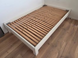 Bettrahmen weiss mit Lattenrost 125x205cm