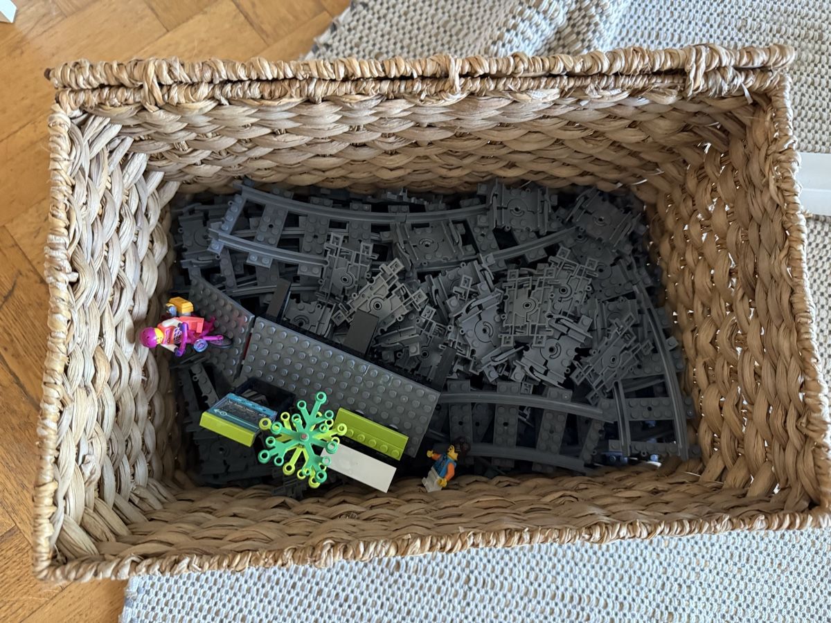 Lego Jeux de construction: RAILS + Train de voyageurs LEGO 60337 avec télécommande – D'occasion à Bulle par fra_7wng 4