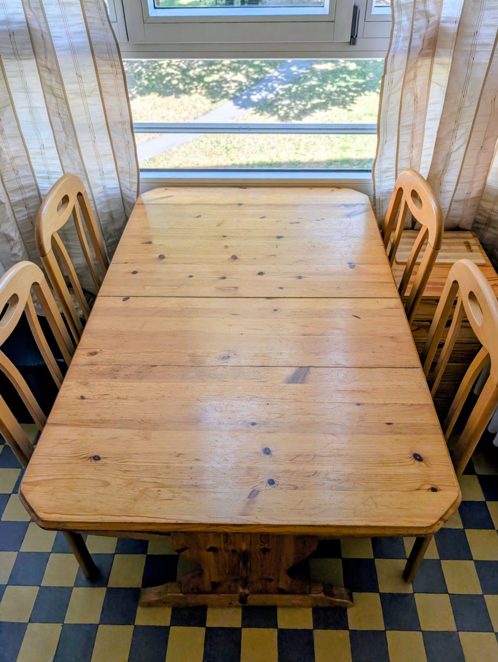 Tische: Table à manger en bois massif – Gebraucht aus Genève von Maria11 3