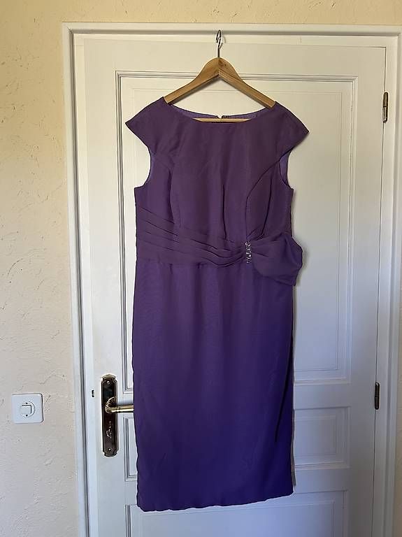 Completi & Tailleur: Ensemble de cérémonie taille 44 – Nuovo e nell'imballaggio originale da Plan-les-Ouates venduto da Kiss-bodolay 1