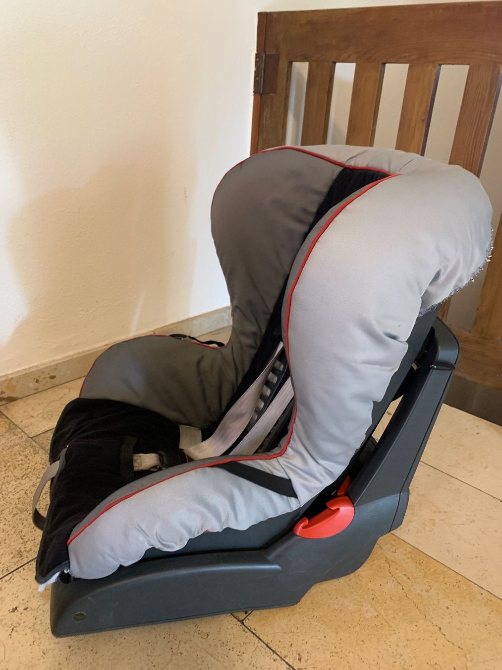 Britax Römer Seggiolini per auto: Kindersitz, Marke Römer, 9-18 kg – Usato da Laupersdorf venduto da ret_mw5l 2