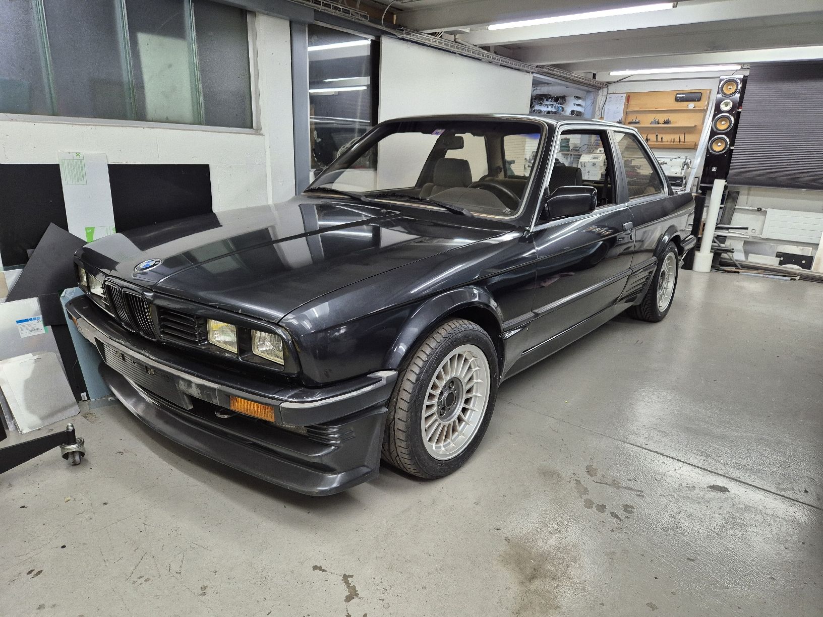 BMW Autos: BMW E30 323i Coupe - seltener Youngtimer! – Gebraucht aus Neuenhof von