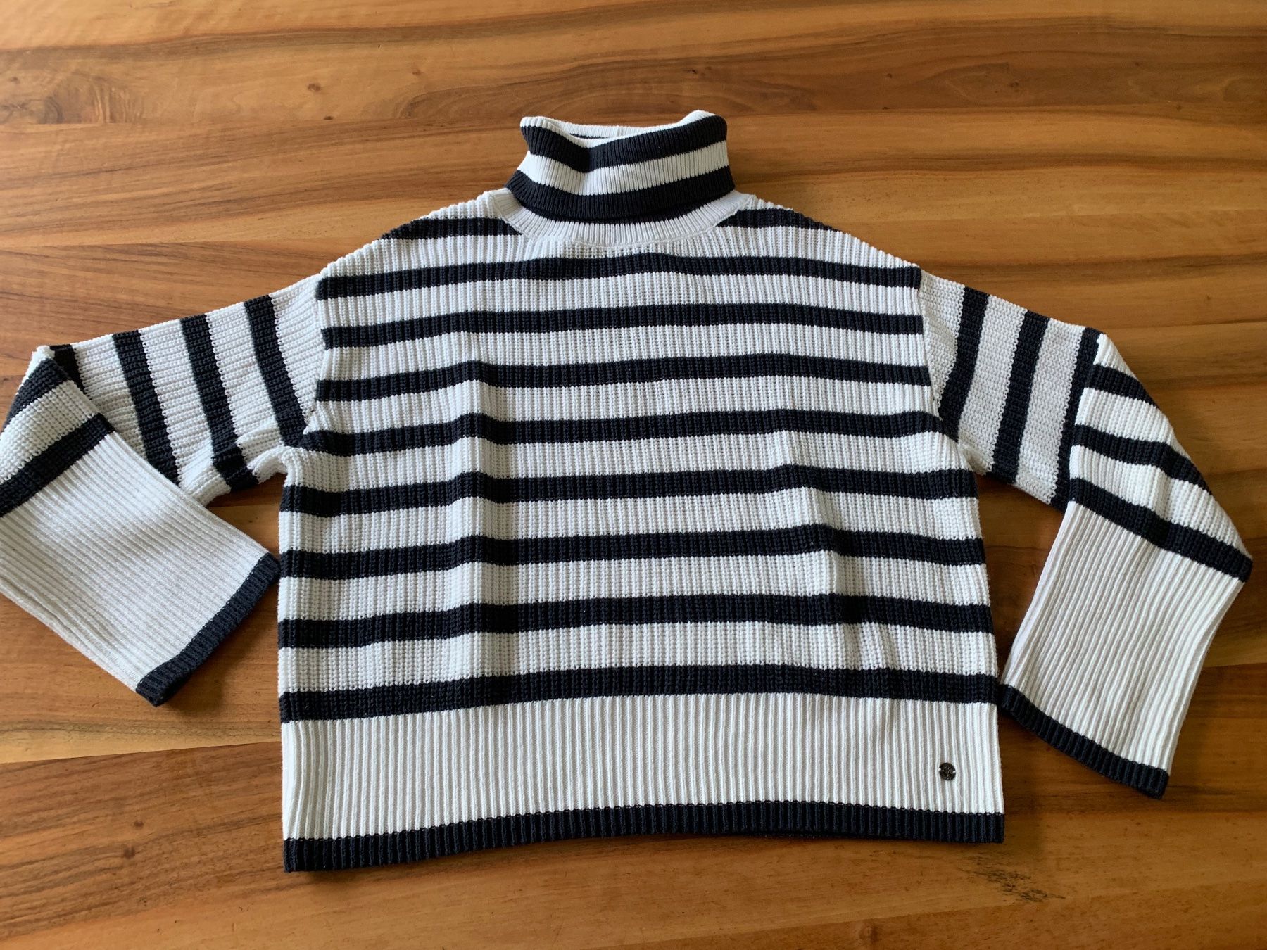 Monari Maglioni & Felpe: Monari edel Strickpullover Streifen, Rollkragen 34 Oversize – Nuovo (secondo la descrizione) da Meiringen venduto da littlered-ridinghood 1