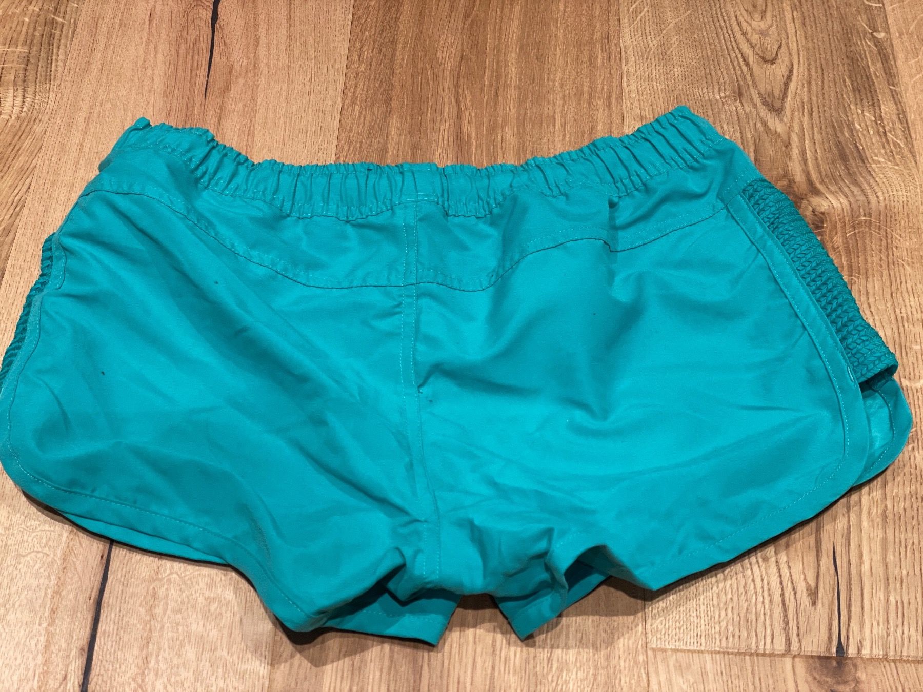 Pantalons: Kurze Sporthose Grösse 38 - 40 – D'occasion à Winterthur par mamba2021 2