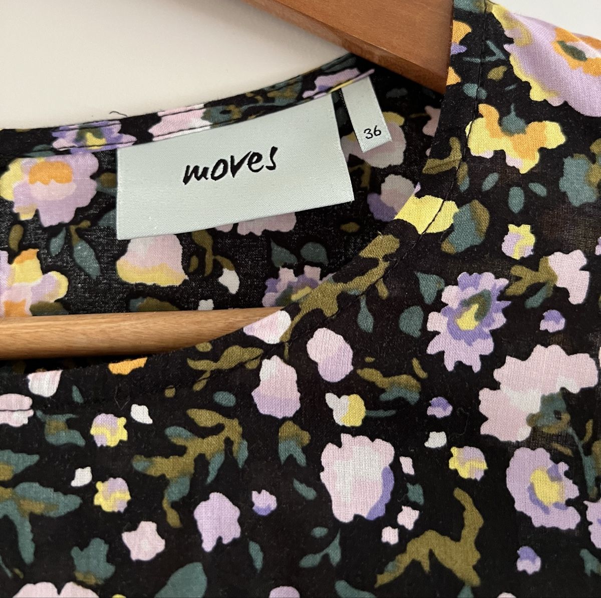 Vestiti: Moves Floral Kleid (36) – Nuovo (secondo la descrizione) da Zürich venduto da Mel_Meli 2