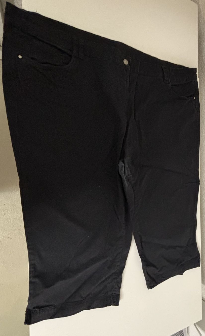 Pantalons: C&A schwarze 7/8 Hose – D'occasion à Buchs AG par SellAndBuyX