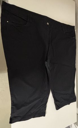 C&A schwarze 7/8 Hose