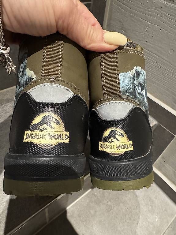 Scarpe per ragazzi: Kinderschuhe Gr. 26 Dino  – Usato da Berikon venduto da Naepli20 3