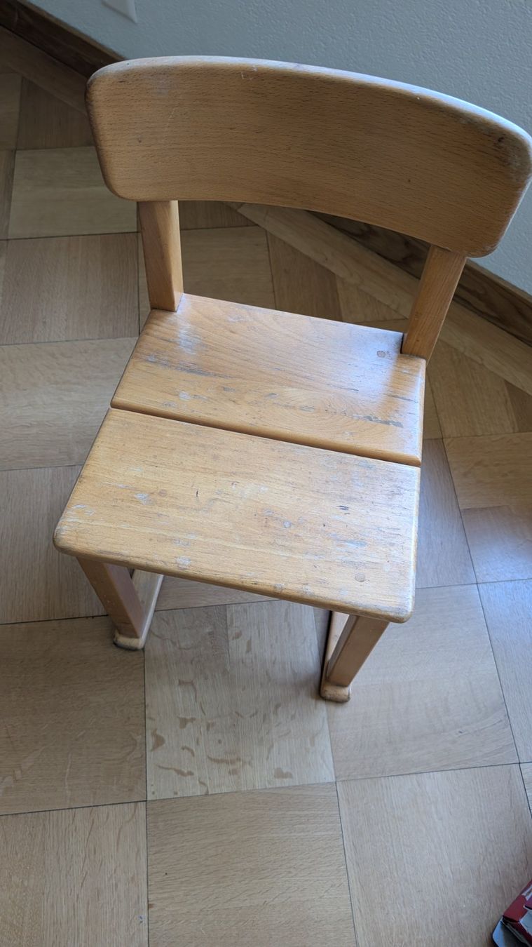 Sedie: Kinderstuhl aus Holz – Usato da Ittigen venduto da stoney63
