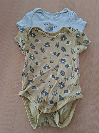 Body Gr. 80 kurzarm mit div. Motiven