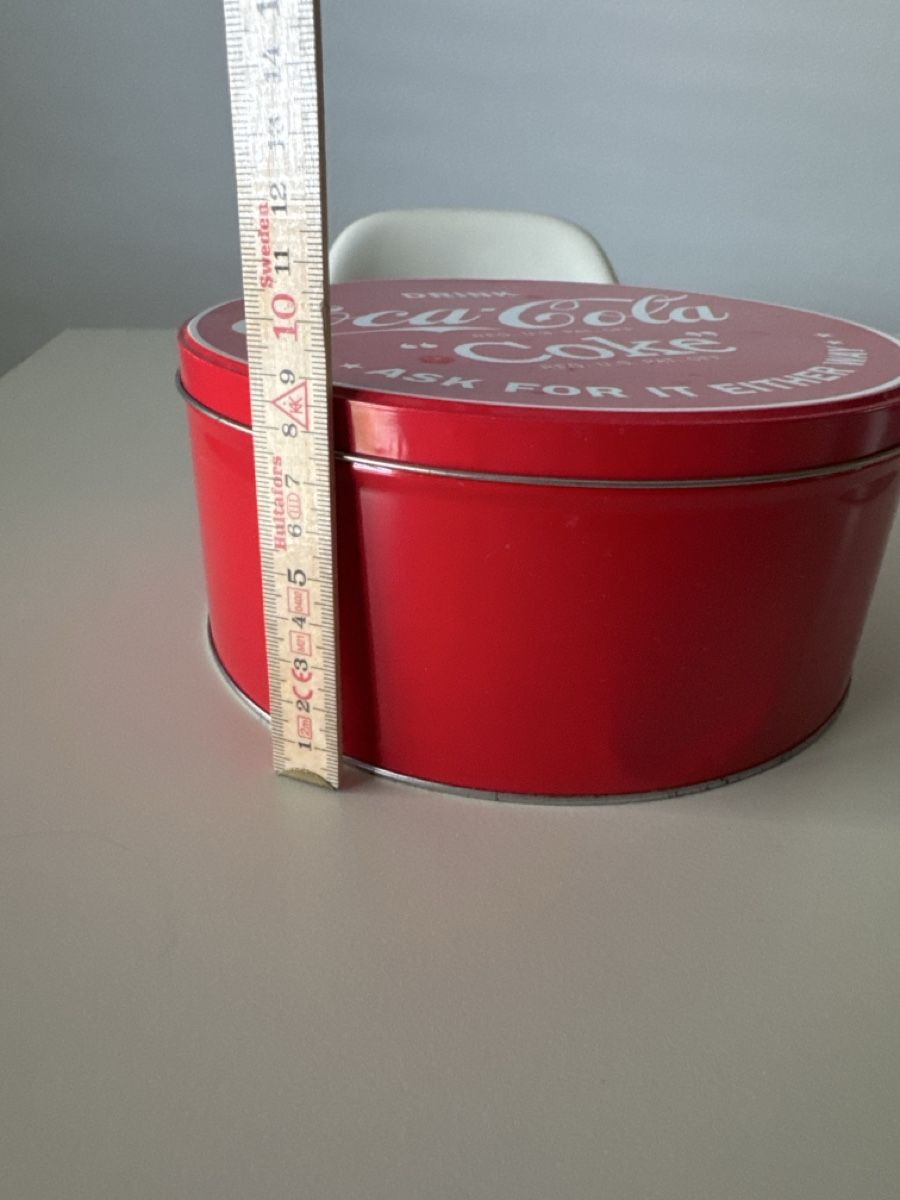 Dosen: Coca-Cola metal box (round) – Gebraucht aus Zürich von VittoDS 1