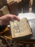 Antike Bücher diverse sehr alt auch eine Bibel
