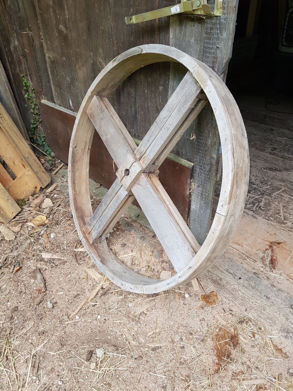 Pneumatici & Ruote complete: altes Wagenrad – Usato da Roches BE venduto da Fanato7 1