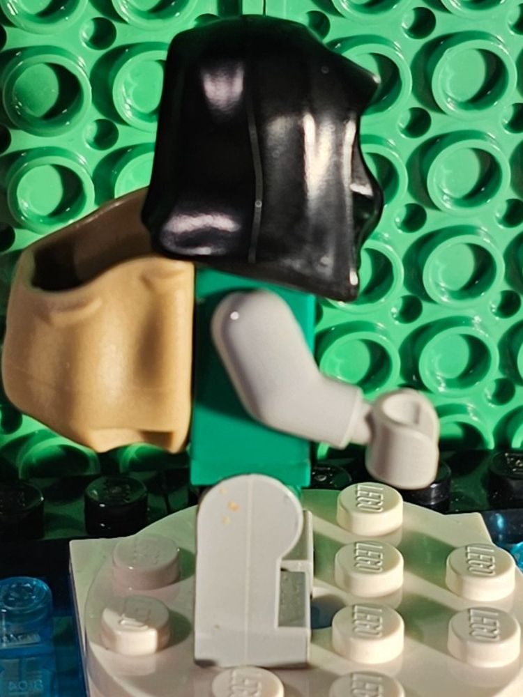 Lego Figurines: LEGO Minifigur Dr. Doom gebraucht – D'occasion à Oberuzwil par Peppi56 2