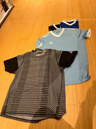 4x Adidas Sport T-Shirts, Grösse L, Top Zustand
