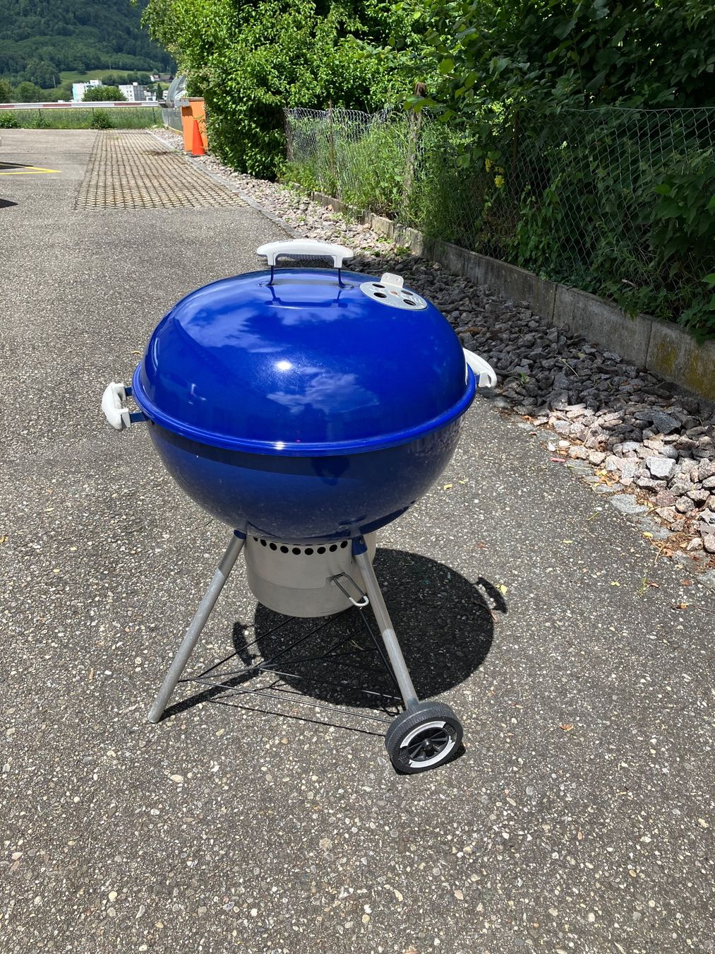 Griglie: Weber Holzkohlegrill 57cm Master-Touch // Grill // – Usato da Aarburg venduto da Wendepunkt_Fundgrube 1