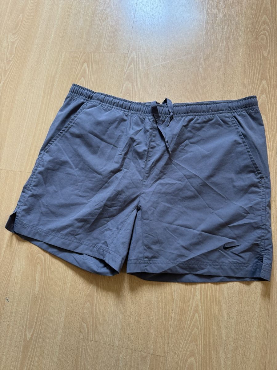 Nike Lotti di vestiti: Nike Sportshorts Grau – Nuovo (secondo la descrizione) da Kaltbrunn venduto da nku_d7xr